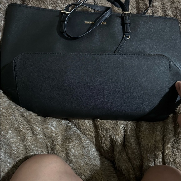 NWOT MK Large Black Saffiano Leather tote - Picture 2 of 6